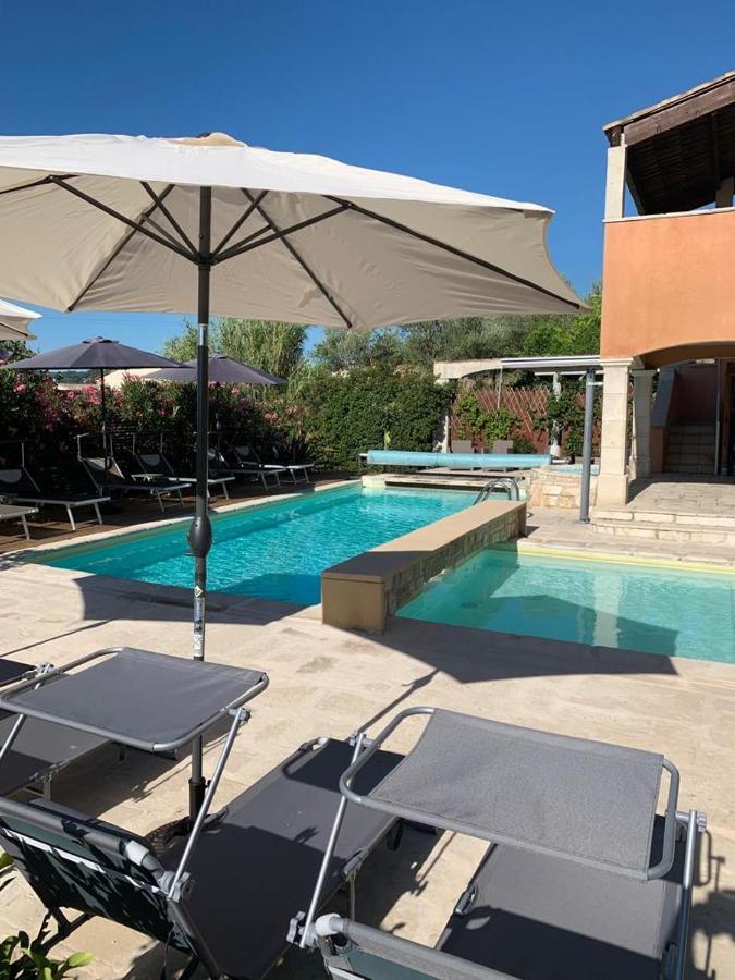 Saint-Martin-dʼArdèche B&B La Vieille Source المظهر الخارجي الصورة