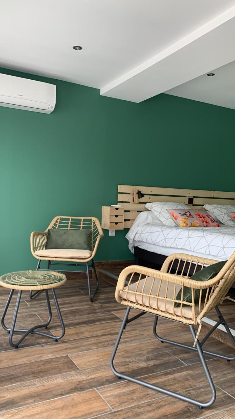 Saint-Martin-dʼArdèche B&B La Vieille Source الغرفة الصورة